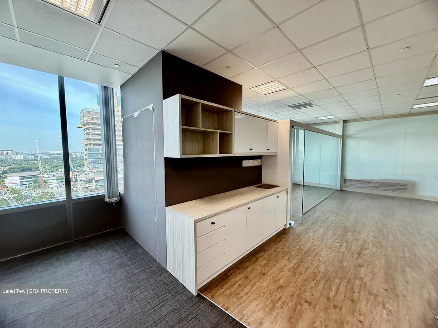 Westgate (D22), Office #476341301